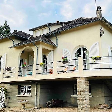Gite De La Petite Fourmy Saint-Sulpice-les-Feuilles Exteriör bild